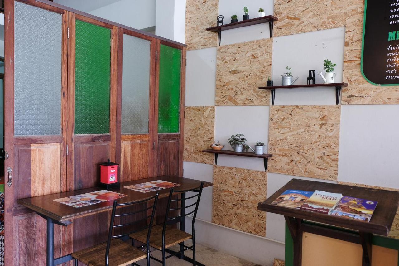 Charming House Hostel Phra Nakhon Si Ayutthaya Exterior photo